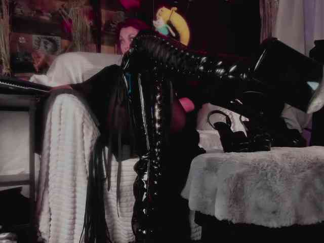 miss-asmodeus webcam