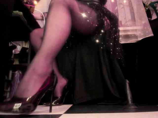 miss-asmodeus webcam