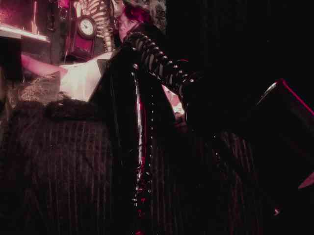 miss-asmodeus webcam