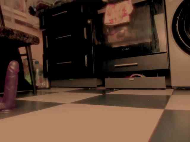 miss-asmodeus's live room