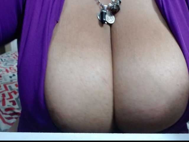 carlos-diana live cam on BongaCams