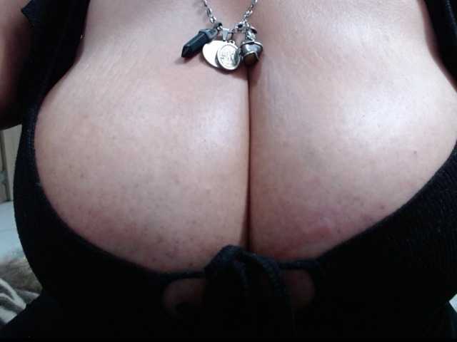 carlos-diana, en vivo ahora en BongaCams
