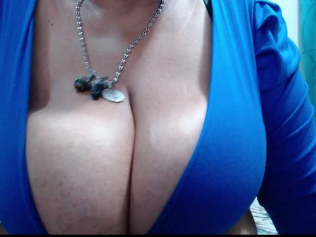 diana_coffee live cam preview