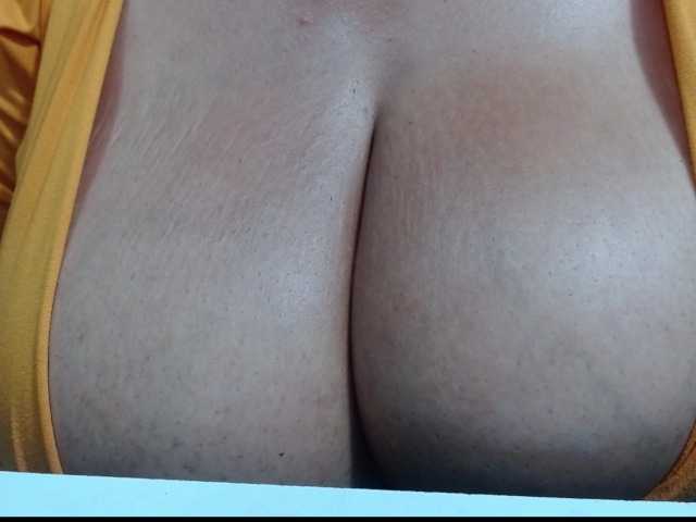carlos-diana live cam on BongaCams