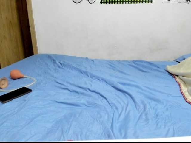 carlos-diana live cam on BongaCams