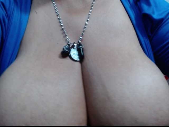 diana_coffee live cam preview