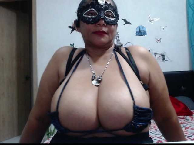 diana_coffee live cam on BongaCams