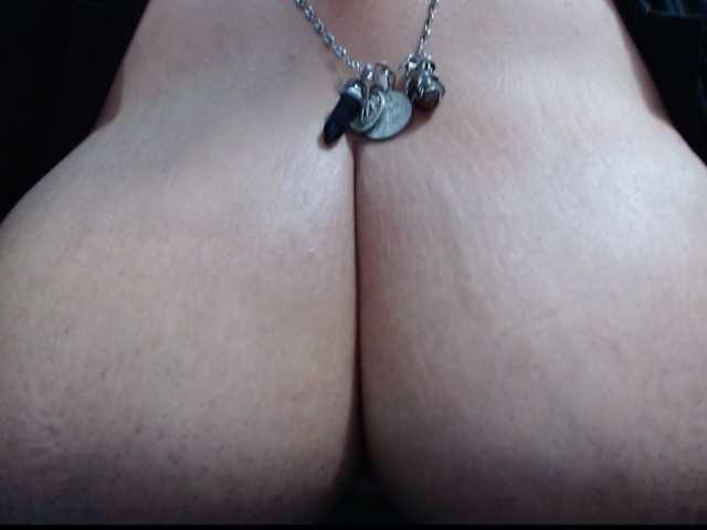 carlos-diana live cam on BongaCams