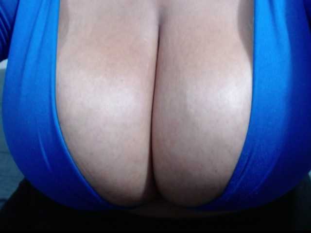 carlos-diana live cam on BongaCams
