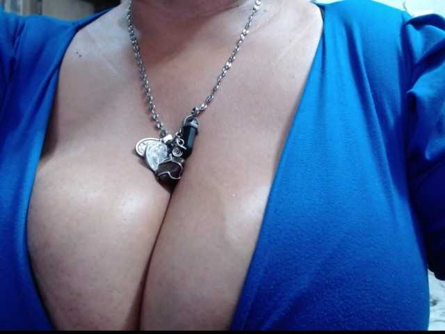 diana_coffee live cam preview
