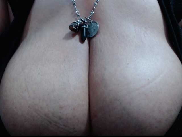 diana_coffee webcam