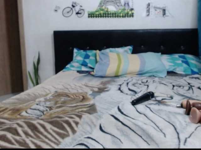 carlos-diana live cam on BongaCams
