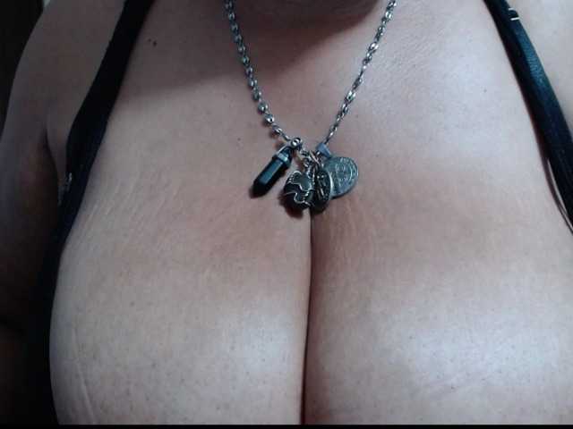 diana_coffee live cam preview