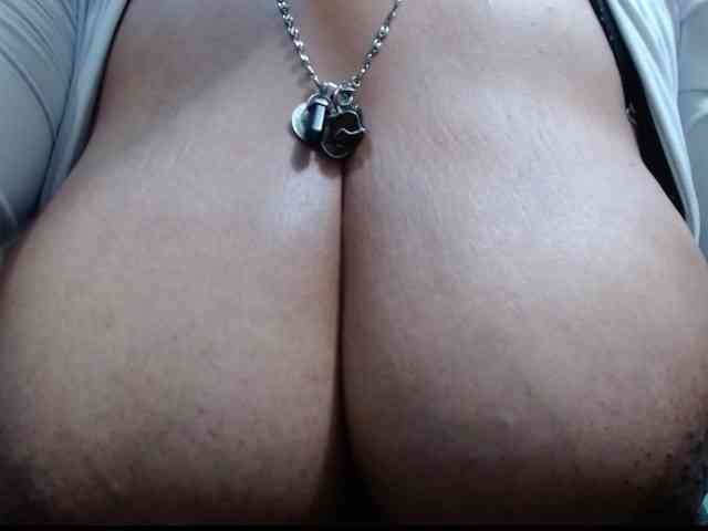 diana_coffee webcam
