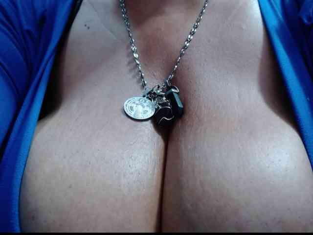 diana_coffee webcam