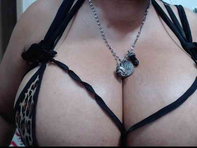 diana_coffee webcam