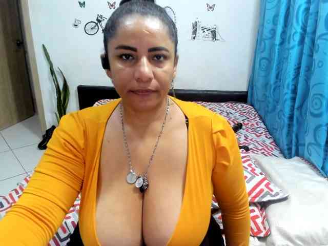 diana_coffee webcam