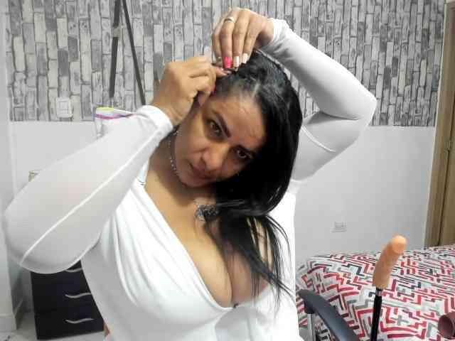 diana_coffee webcam
