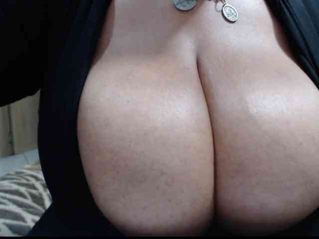 diana_coffee webcam