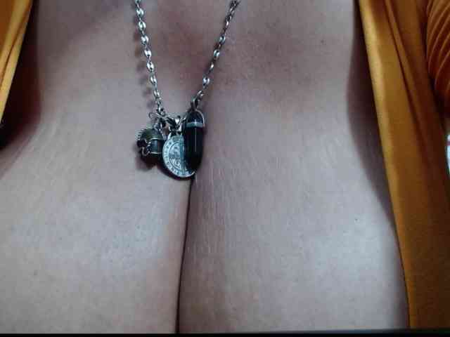 diana_coffee webcam
