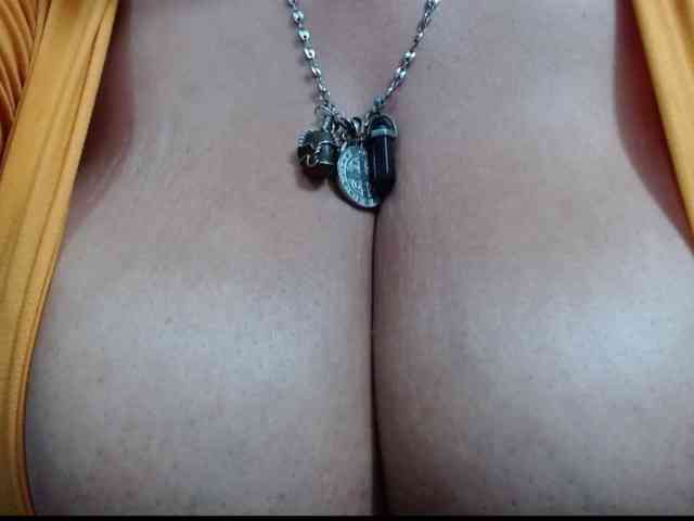 diana_coffee webcam