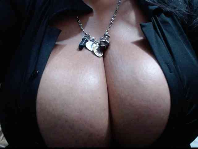 diana_coffee webcam