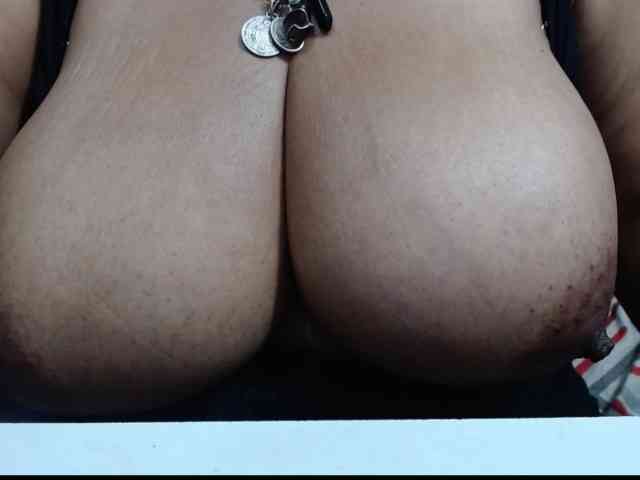 diana_coffee webcam