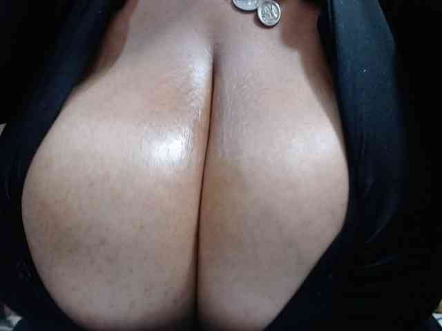 diana_coffee webcam