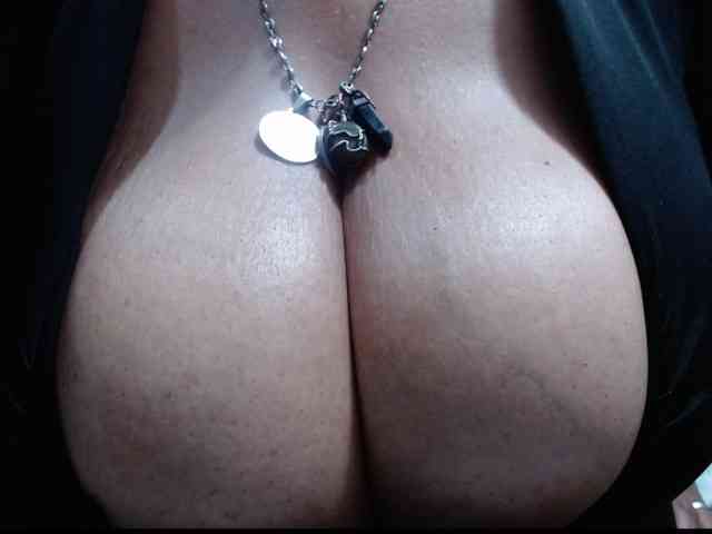 diana_coffee webcam