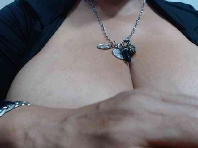 diana_coffee webcam