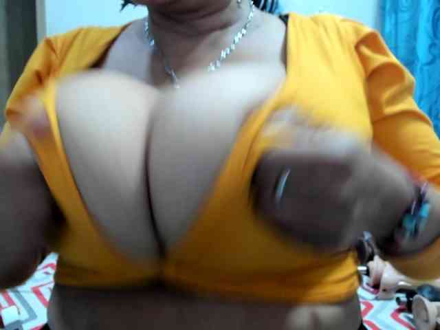 diana_coffee webcam