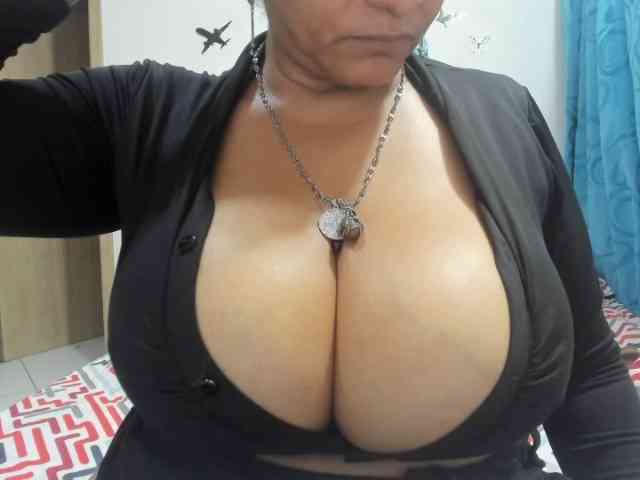 diana_coffee webcam