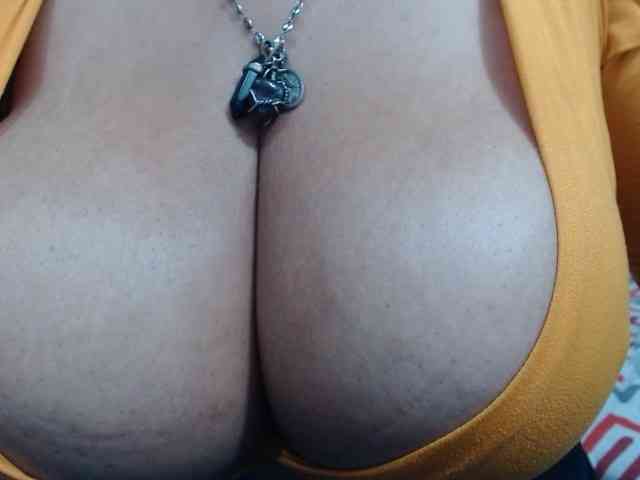diana_coffee webcam