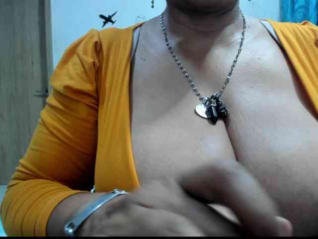 diana_coffee webcam