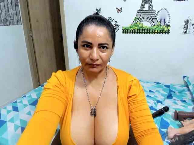diana_coffee webcam