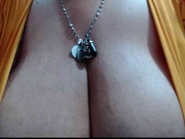 diana_coffee webcam