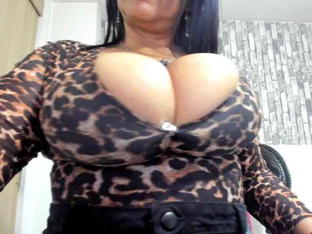 diana_coffee webcam