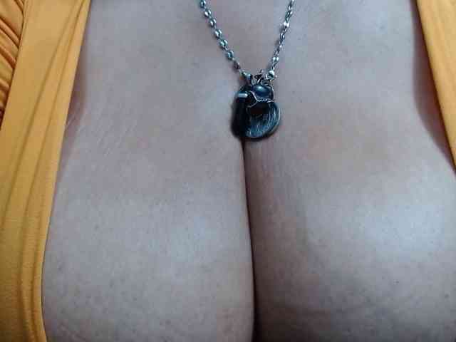 diana_coffee webcam