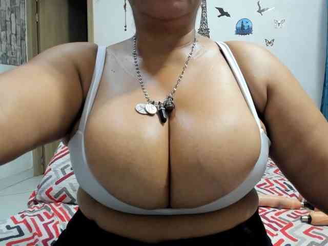 diana_coffee webcam