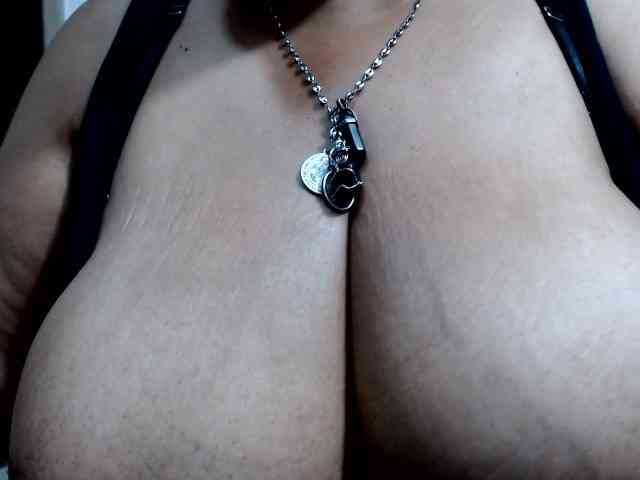 diana_coffee webcam
