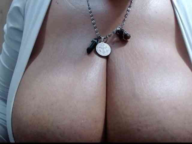 diana_coffee webcam