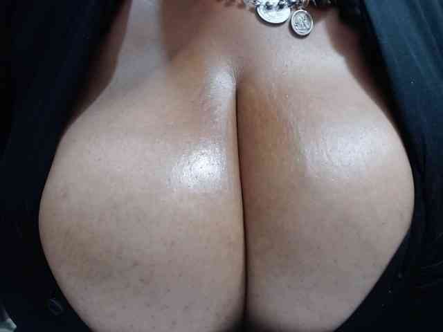 diana_coffee webcam