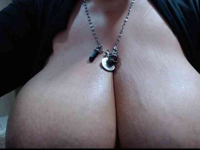 diana_coffee webcam