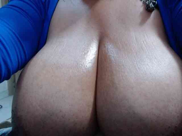 diana_coffee webcam