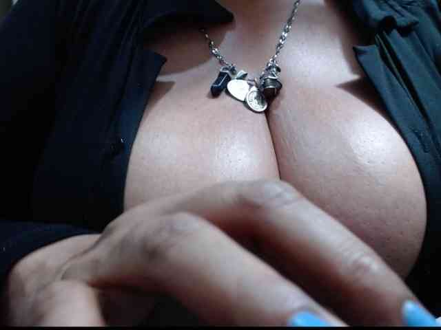 diana_coffee webcam