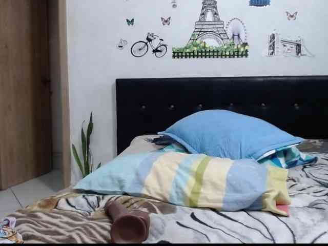 diana_coffee webcam