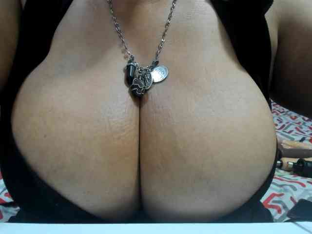 diana_coffee webcam