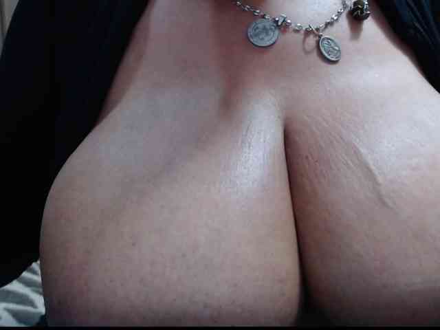 diana_coffee webcam