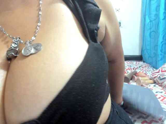 diana_coffee webcam