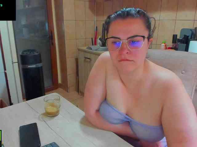 AnabelleDoll webcam